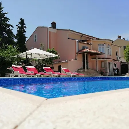 Guest house Giovanna Boutique & Pool *