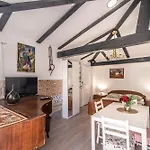 Giovanna Boutique & Pool Vendégház 3*
